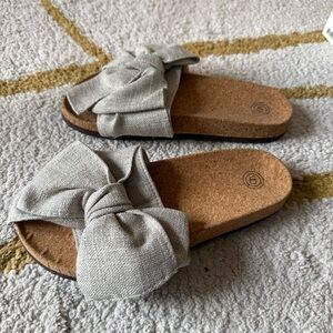 UO Bow Pool Slides